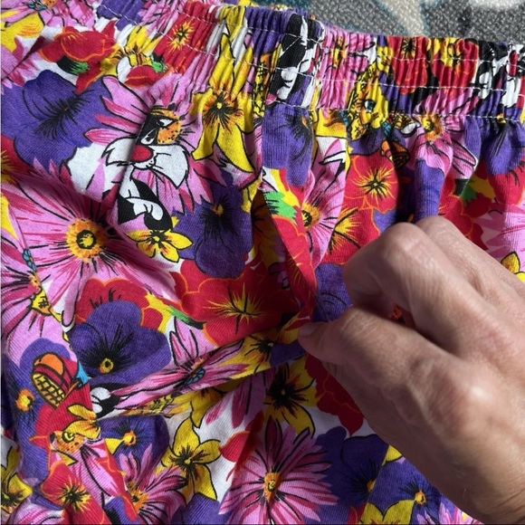 Vtg 90s Looney Tunes Floral Shorts Sz M (photos) Sylvester Tweety Warner Bros EC - Picture 10 of 13